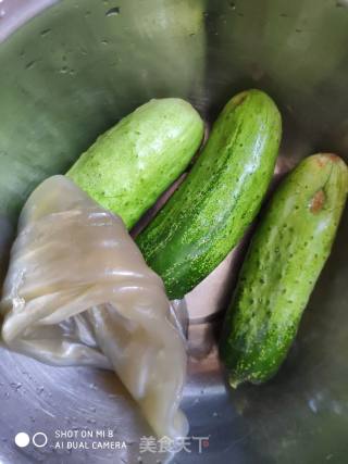 凉拌菜   黄瓜拌拉皮的做法步骤：1