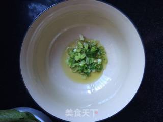 虾饺酸辣米线的做法步骤：3