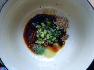 虾饺酸辣米线的做法步骤：4