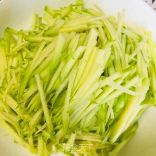 南瓜条抱鸡蛋的做法步骤：1