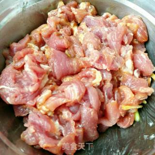 孜然香辣肉片的做法步骤：2