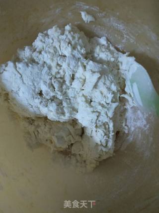 豆沙卷的做法步骤：1