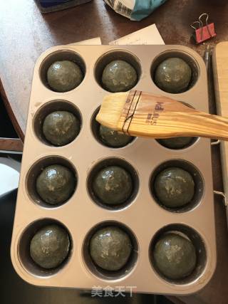 竹炭巧克力夹心餐包的做法步骤：7