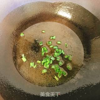 双椒炒香菇的做法步骤：3