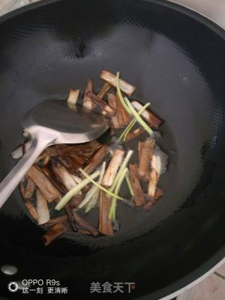葱油鸡腿的做法步骤：9