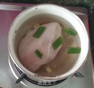 沙拉汁拌鸡丝的做法步骤：2