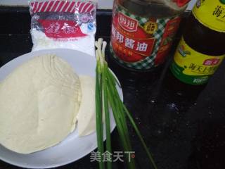 葱烧豆腐的做法步骤：1