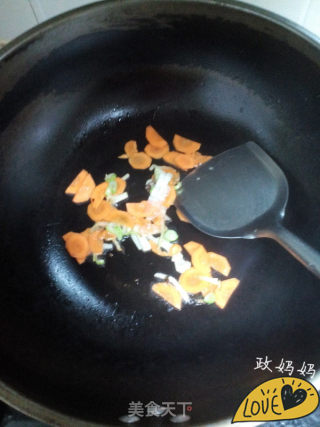 胡萝卜蝴蝶面的做法步骤：3