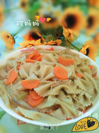 胡萝卜蝴蝶面的做法步骤：9