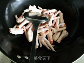 十香鸡爪的做法步骤：5