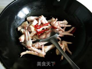 十香鸡爪的做法步骤：6