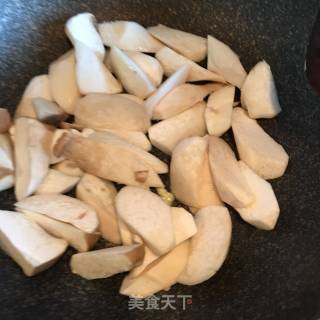 鸡蛋烩杏鲍菇的做法步骤：3