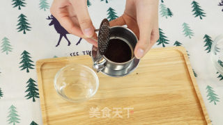 美味食光 | 不用搭飞机，坐着也能享受越南滴漏咖啡！的做法步骤：2