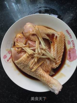 红烧鸡肉的做法步骤：1