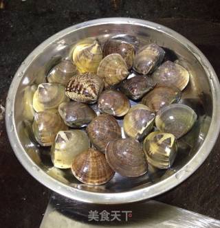 蛤蜊水蛋的做法步骤：1