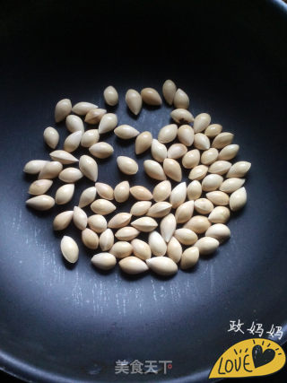 炒白果的做法步骤：3