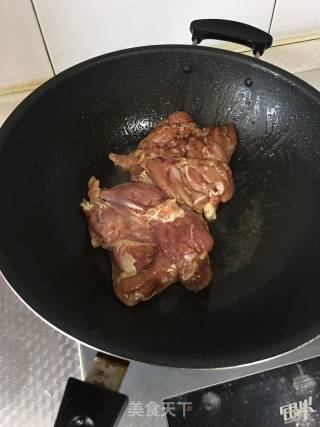 照烧鸡腿的做法步骤：4