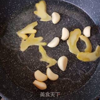 黄焖鸡的做法步骤：4