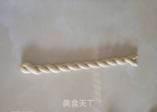 大麻花的做法步骤：3