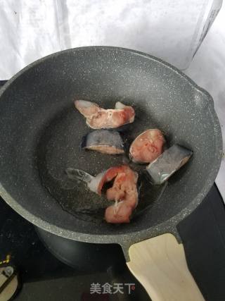鲶鱼烧豆腐的做法步骤：3