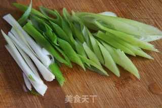 黄金菇炒肘子肉的做法步骤：4