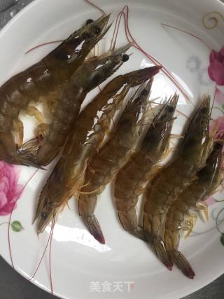 虾仁滑蛋的做法步骤：1