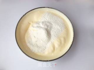 儿时最爱的小蛋糕～蜂蜜海绵小蛋糕的做法步骤：5