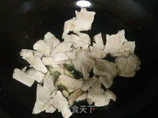 胡萝卜炒回锅肉的做法步骤：7
