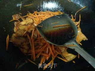 胡萝卜炒回锅肉的做法步骤：11