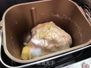 肉松吐司的做法步骤：2