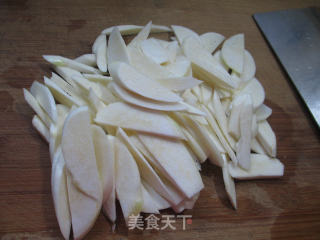 咸鸭蛋炒茭白的做法步骤：2