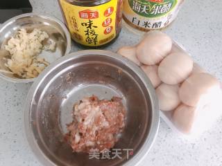 荷包蛋煮肉丸的做法步骤：1