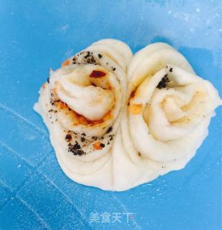 麻辣花卷的做法步骤：5