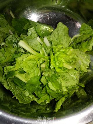 西红柿青菜汤的做法步骤：1