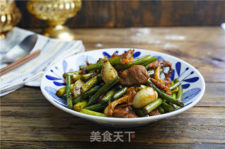 肉片鱿鱼炒蒜苔的做法步骤：7