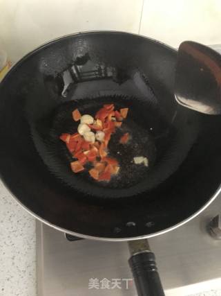 韭菜炒鸡蛋干的做法步骤：3