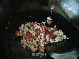 肉末香肠炒米粉的做法步骤：10