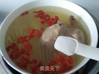 蒸山药枸杞鸽子汤的做法步骤：13