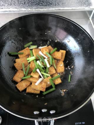 葱烧豆腐的做法步骤：6