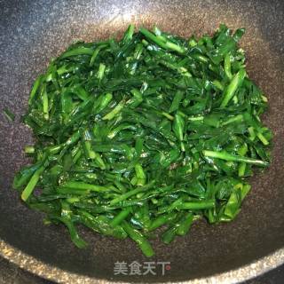 爆炒韭菜的做法步骤：4