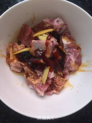 蒜香排骨的做法步骤：2