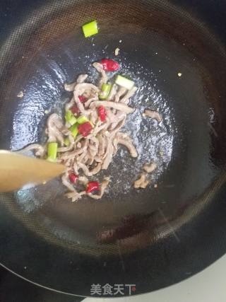 豆芽炒肉的做法步骤：5