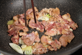 有家鲜厨房：小寒养生菜-土豆小炒肉的做法步骤：4