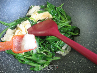鸭蛋炒鸡毛菜的做法步骤：6