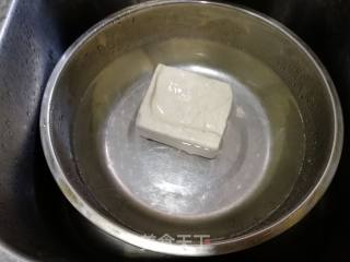 黄金酸甜豆腐的做法步骤：1