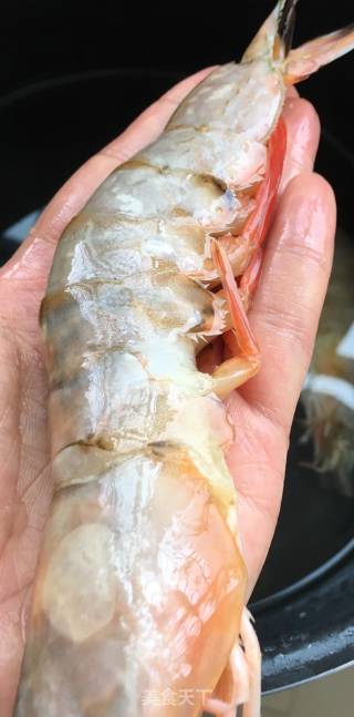 “鲜虾”葱油大虾的做法步骤：2
