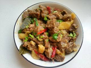 土豆炖牛肉的做法步骤：11