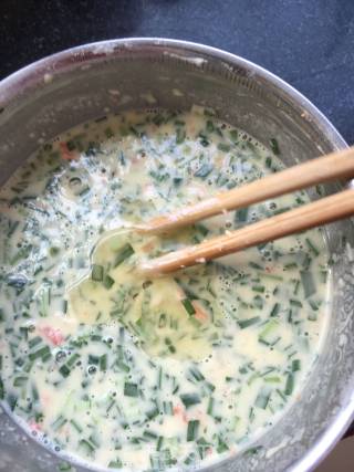 韭菜虾仁蛋饼的做法步骤：11