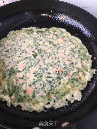 韭菜虾仁蛋饼的做法步骤：14