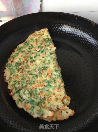 韭菜虾仁蛋饼的做法步骤：18
